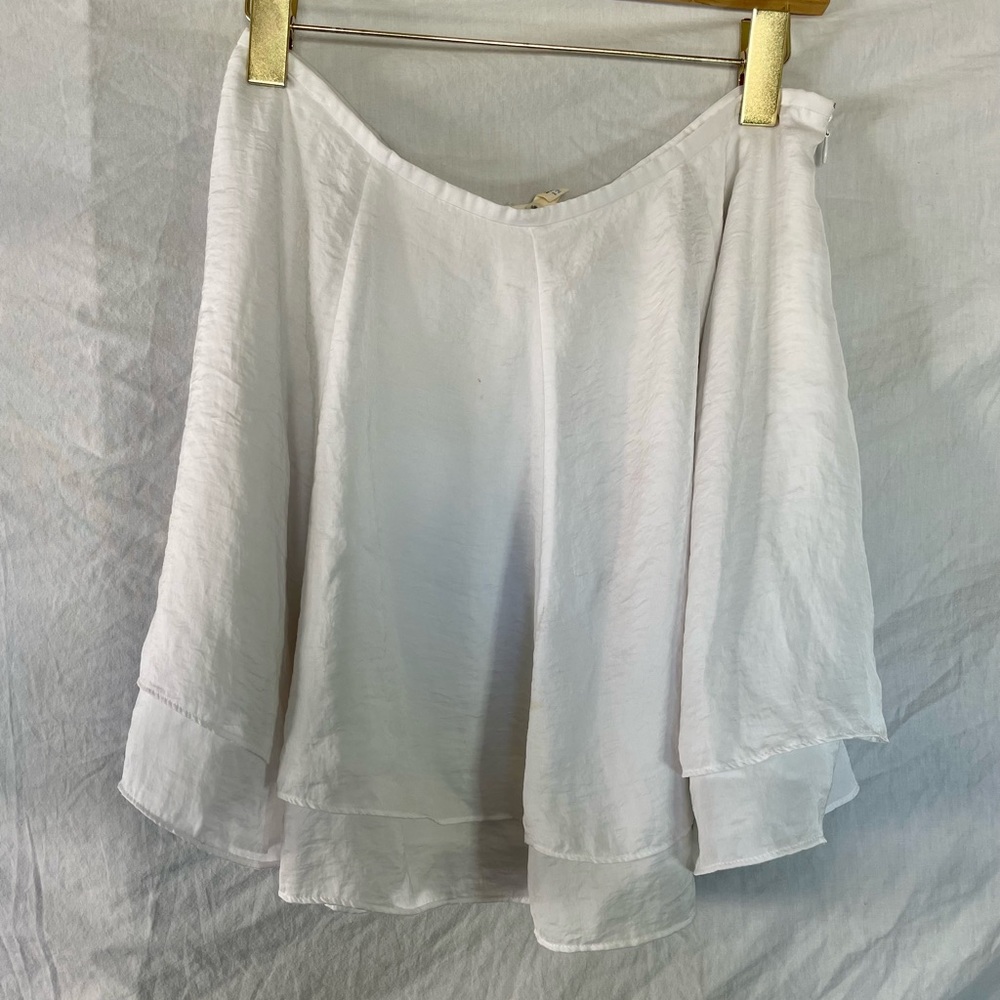 Urban Outfitters White Flowy Skirt